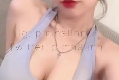 คลิปโป๊Onlyfans น้องพิม สาวสุดน่าตาดี เล้าโลมผัว จับกระดอแฟนหนุ่มเลีย จนเสียวโดยเย็ดหี หลั่งน้ำเต็มหีกันเลยทีเดียว