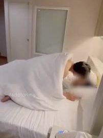คลิปโป๊หลุด fadecoming สาวหุ่นบางเล็กโดนจับเย็ดเสียวๆ ขึ้นขย่มเอาเอวบดๆกระแทกหีไม่ยั้ง