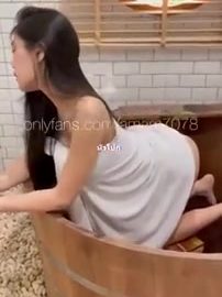 คลิปหลุด amam7078 เย็ดในอ่างแบบกระเพรื่อมแบบเสียวๆ เย็ดไปกำนมไปล้วงหีไปด้วย