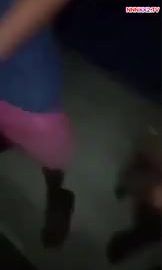 คลิปหลุดมาใหม่ พาเพื่อนสาวมาบ้านแต่กลับหลอกให้แก้ผ้าแล้วรุมโทรม จับเพื่อนสาวนอนแหกขาแล้วสลับกันรุมเย็ดแตกในไม่ยั้ง